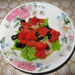 салат с консервированным тунцом и помидорами (1)