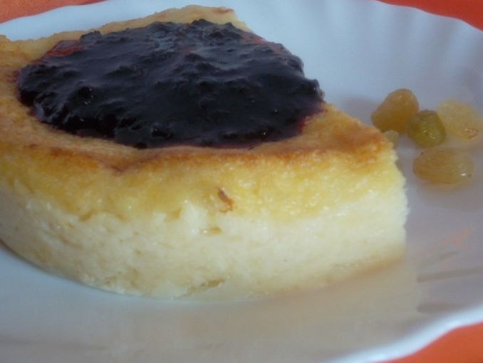 Манный пудинг с изюмом