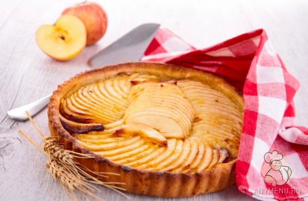 Французский тарт с яблоками и корицей