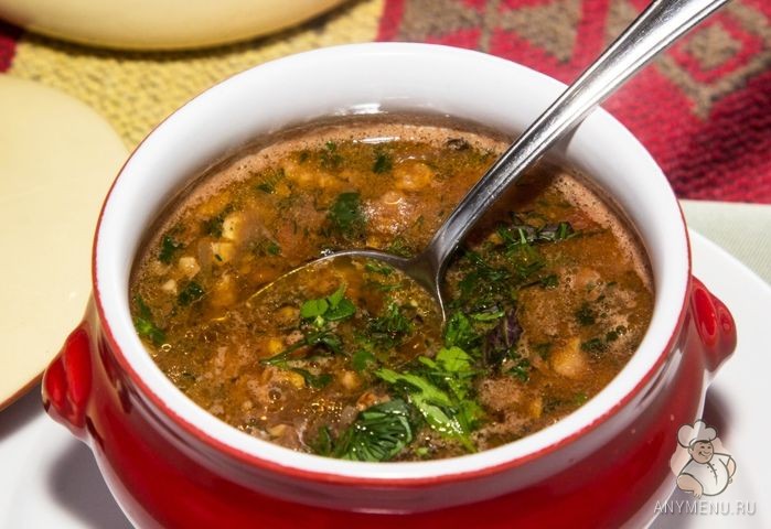 Фасолевый суп с грецкими орехами